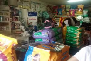 Alimento para Mascotas Carlos Rojas