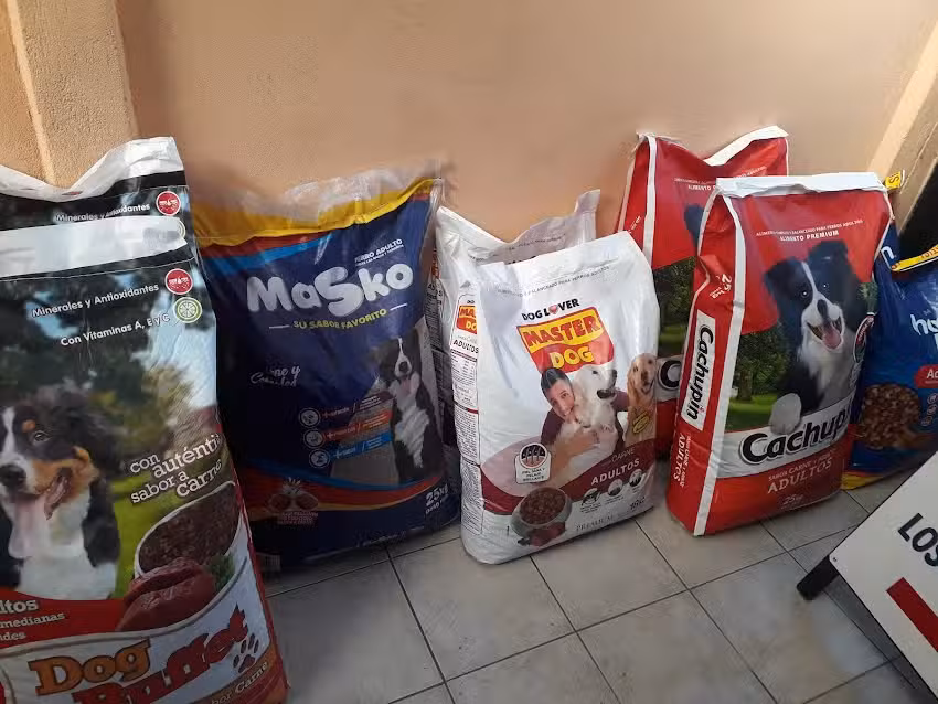 CL&Aacute;N PELUDITOS tienda alimentos para gatos, Perros, arenas sanitarias, accesorios para tu mascota, medicamentos preventivos.