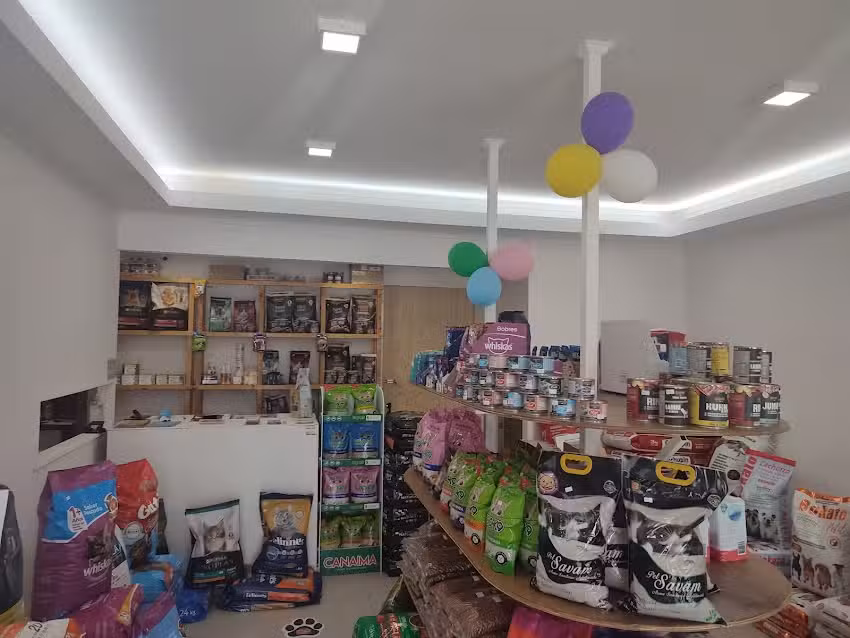 Comercial Almaya pets