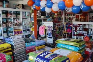 Comercial Cancats Pet Store Algarrobo