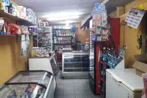 La Palmera Puestos Varios y Venta de articulos de mascotas