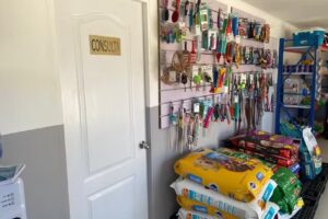 Nadakana&rdquo; Atenci&oacute;n veterinaria y venta de alimentos&rdquo;