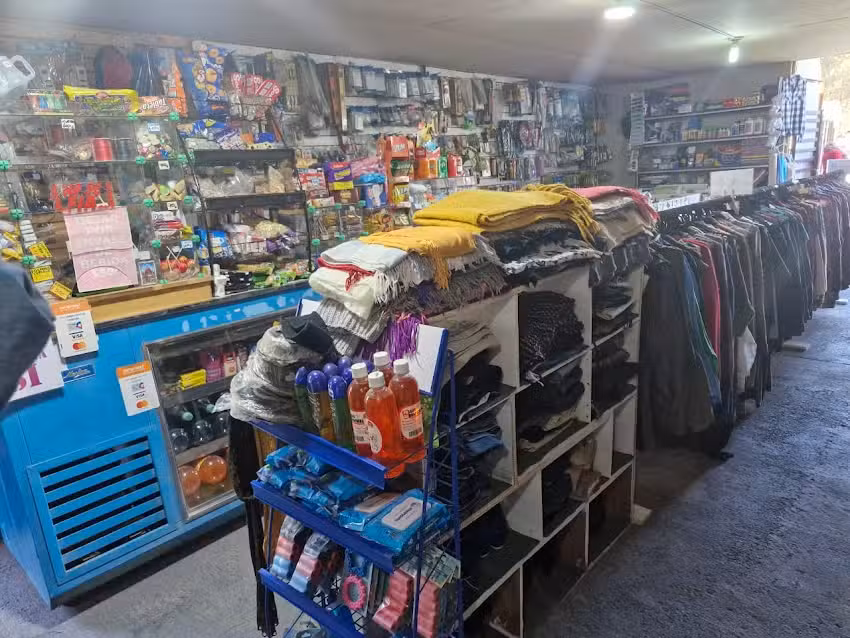 Outlet Piedras del Bosque &ndash; Ferreter&iacute;a &ndash; Boutique &ndash; Librer&iacute;a &ndash; Mascotas